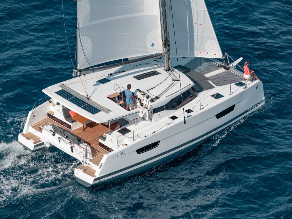 Fountaine Pajot Isla 40 - LUNADOR
