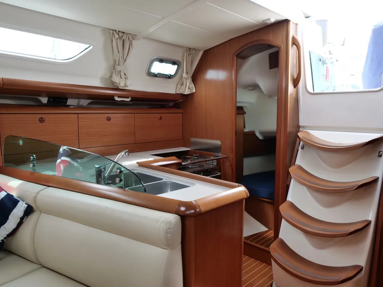 Jeanneau Sun Odyssey 37 - Morpheus
