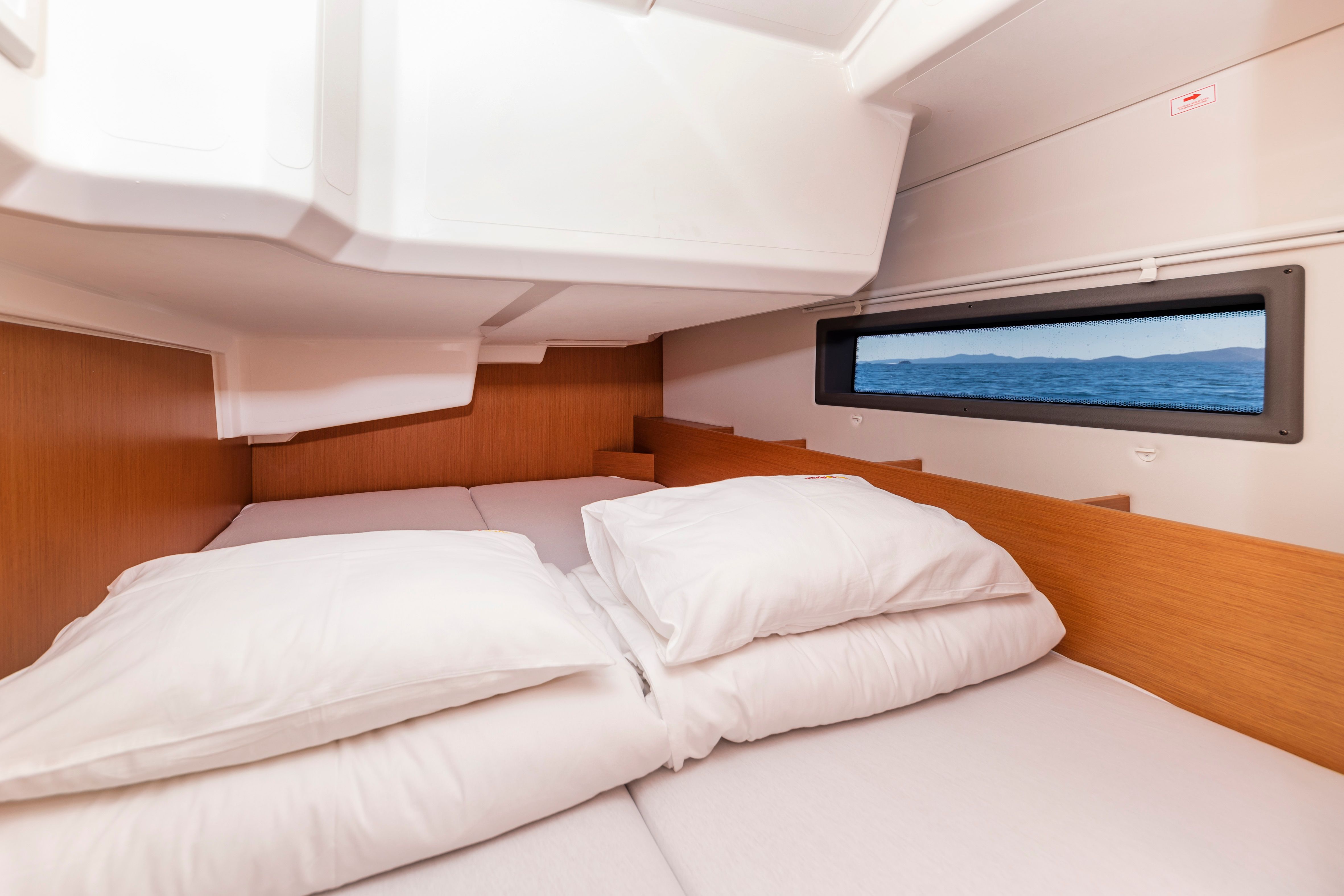 Bavaria C38 - MARTINI