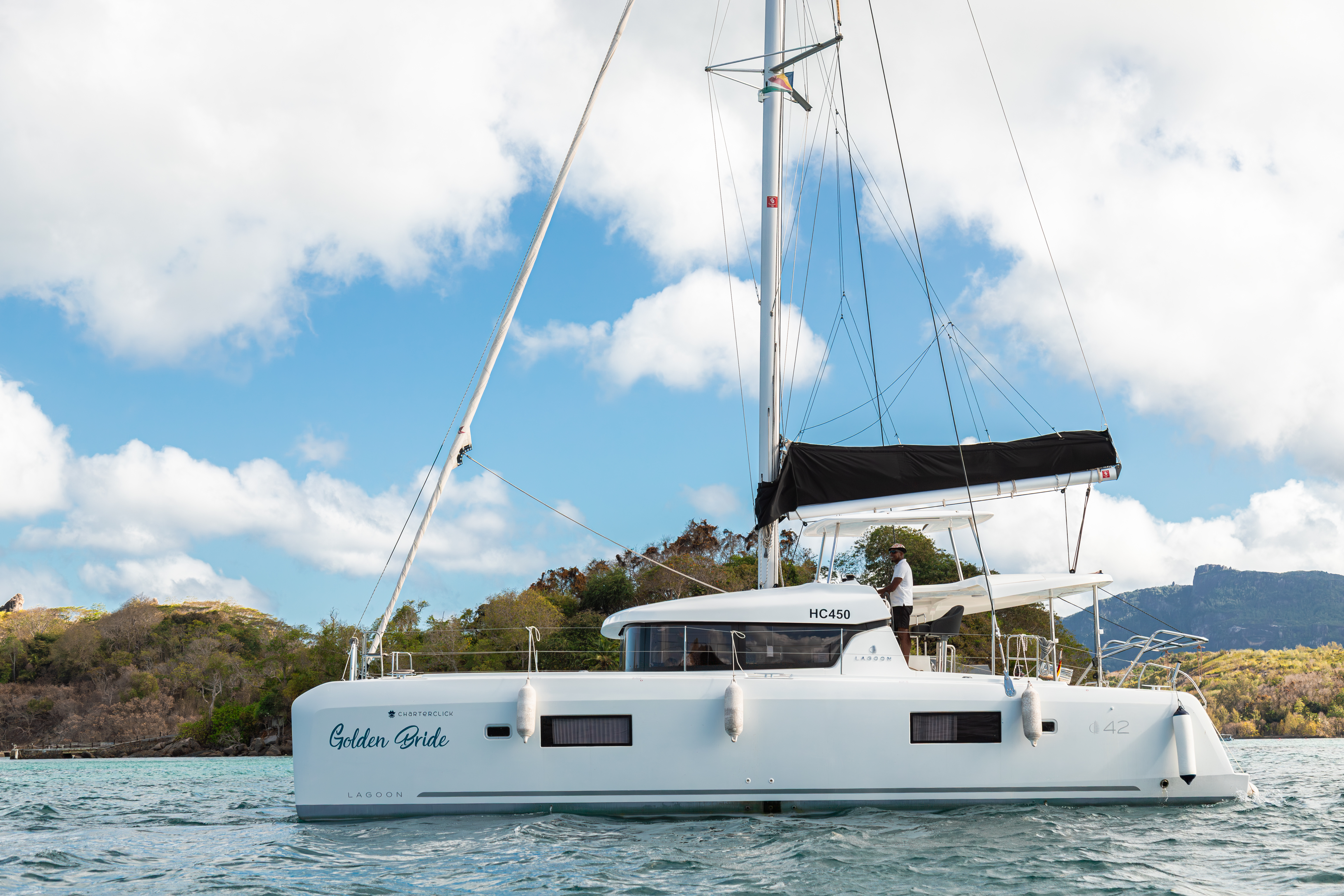 Lagoon 42 - Golden Bride